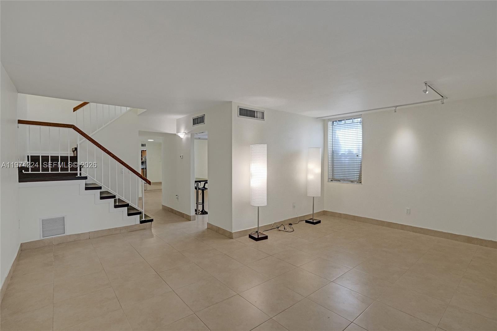 VILLA DORADA CONDO NO 1 - Residential