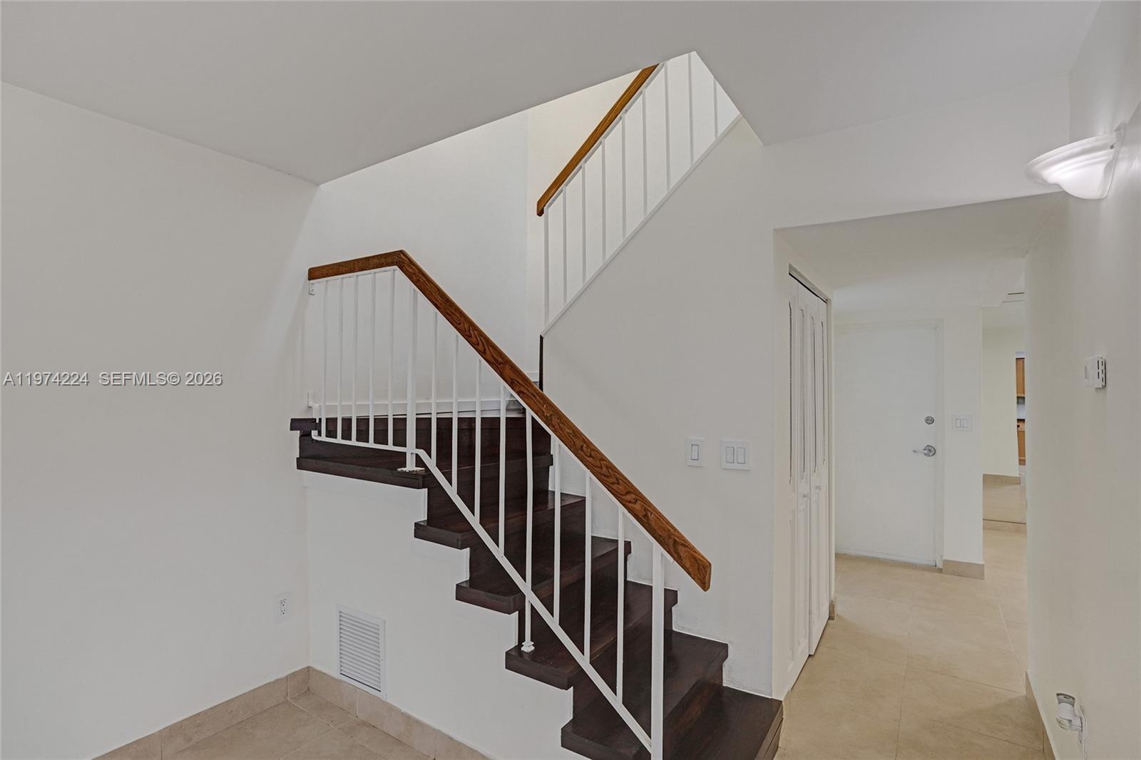 VILLA DORADA CONDO NO 1 - Residential