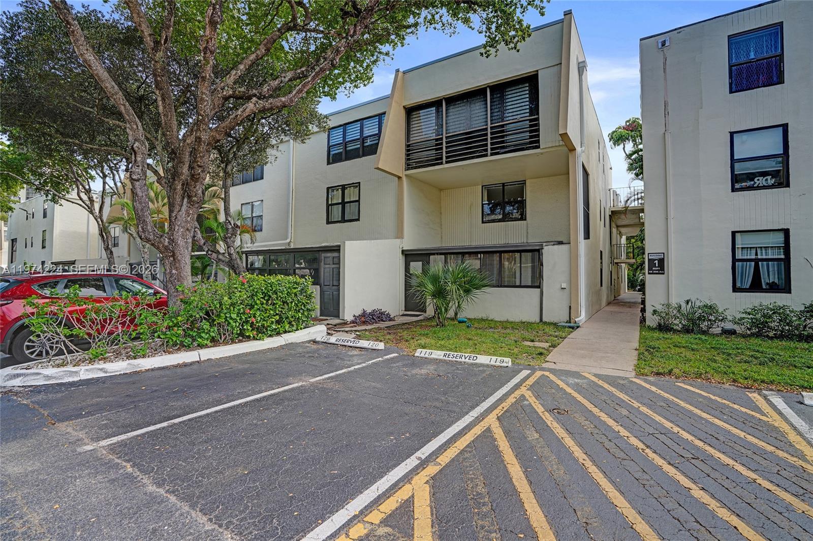 VILLA DORADA CONDO NO 1 - Residential