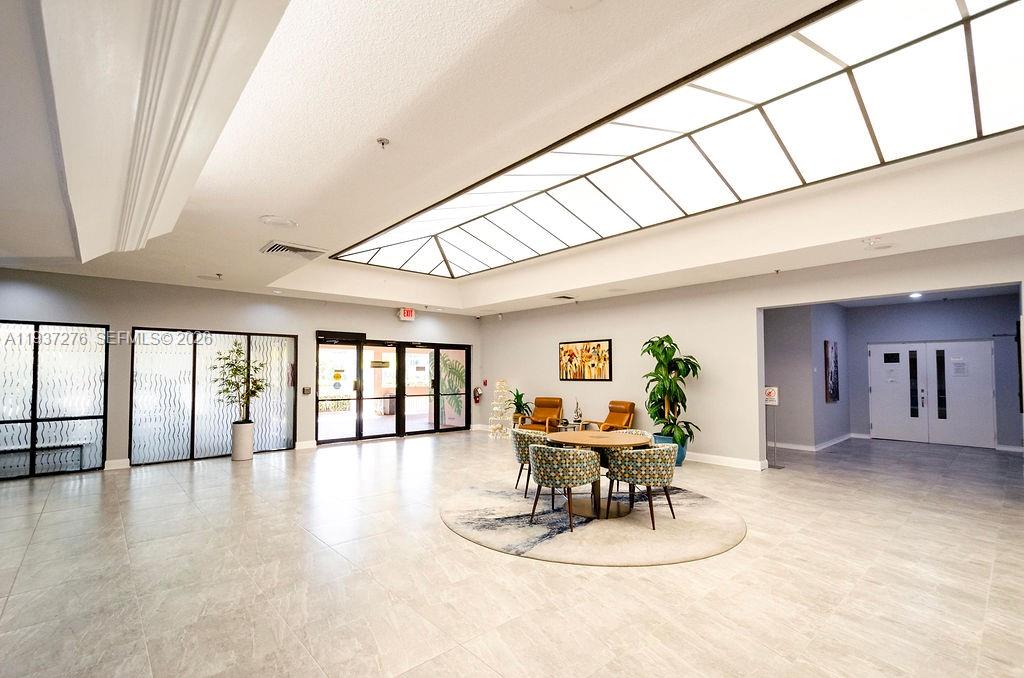 SUNRISE LAKES 201 CONDO - Residential