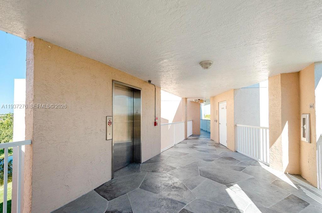 SUNRISE LAKES 201 CONDO - Residential