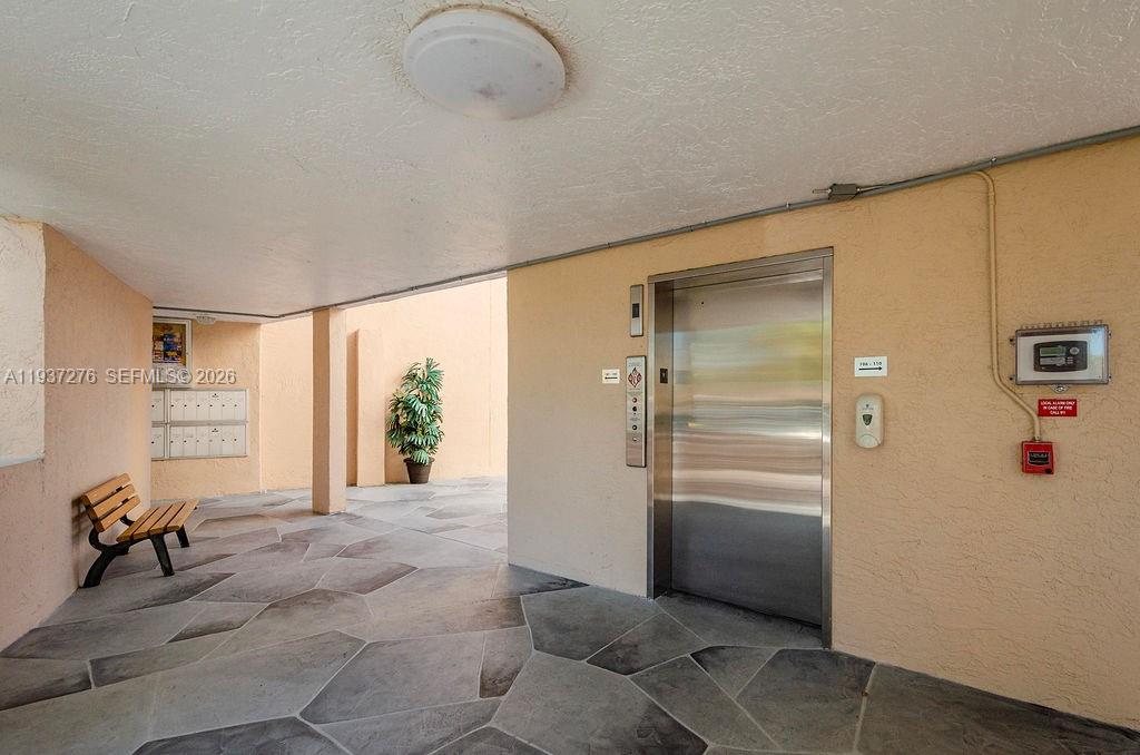 SUNRISE LAKES 201 CONDO - Residential