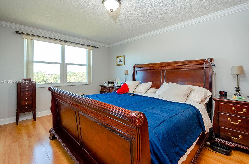 SUNRISE LAKES 201 CONDO - Residential