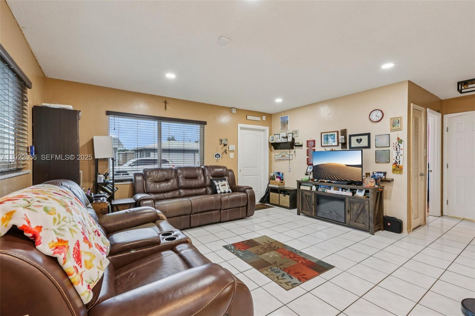 MAINLANDS OF TAMARAC LAKE - Residential