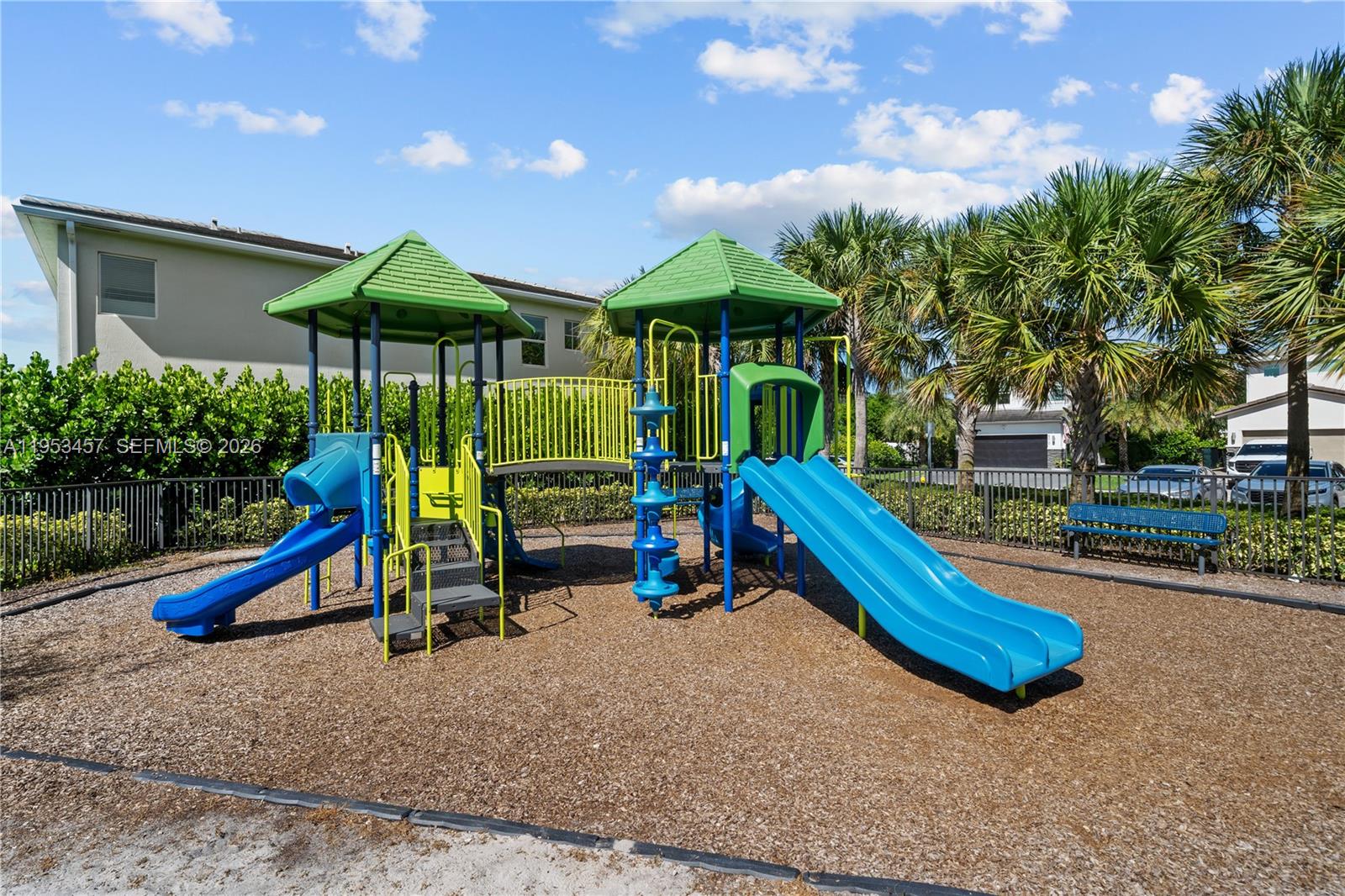 CRYSTAL LAKE 1ST SEC - Residential