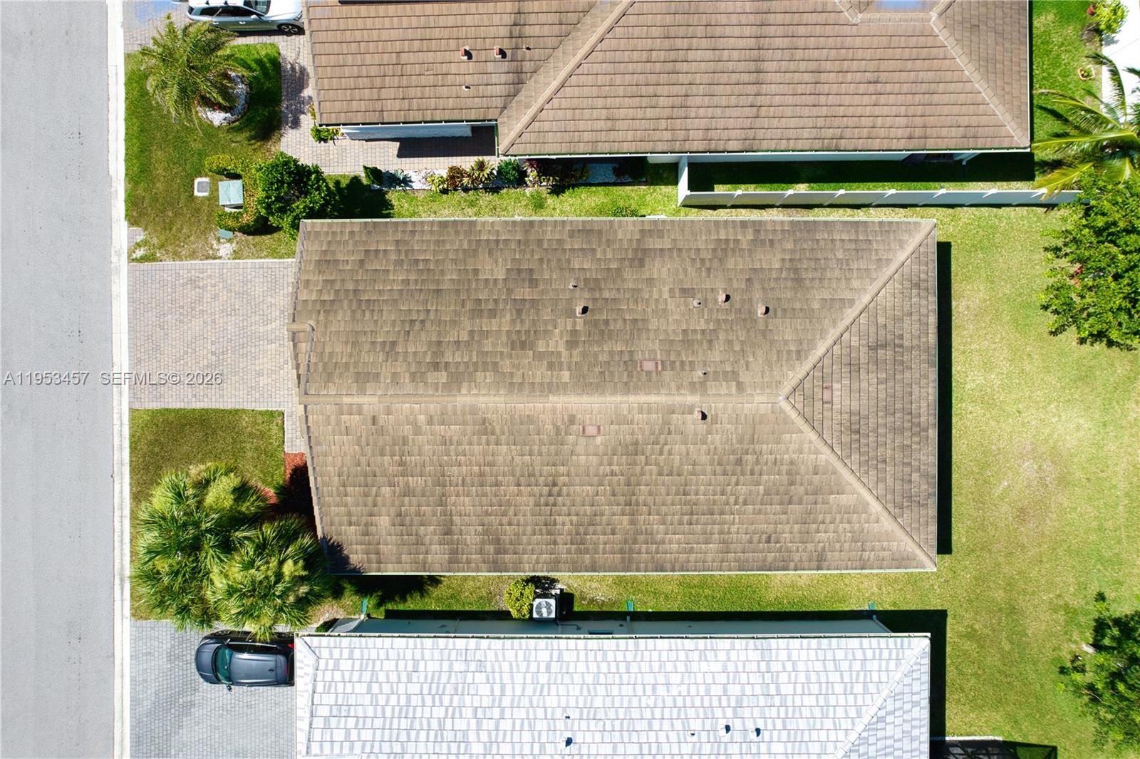 CRYSTAL LAKE 1ST SEC - Residential