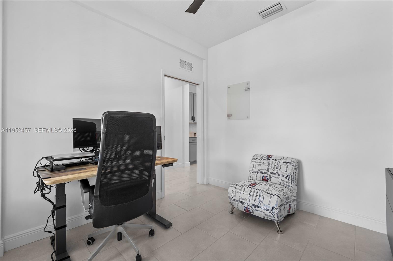 CRYSTAL LAKE 1ST SEC - Residential