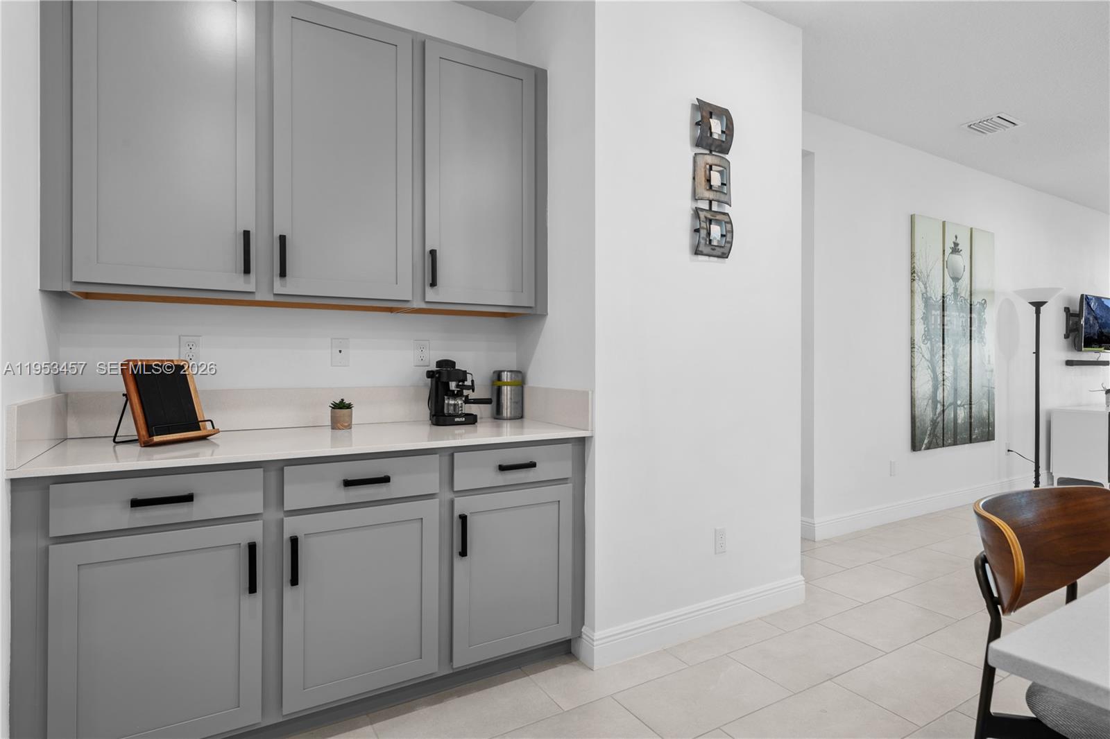 CRYSTAL LAKE 1ST SEC - Residential