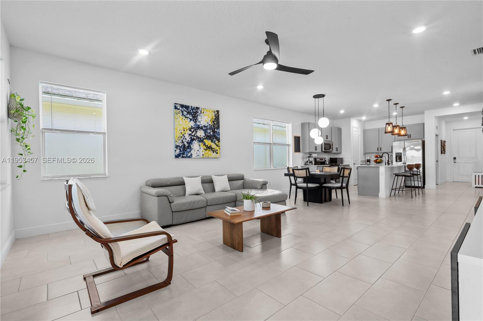 CRYSTAL LAKE 1ST SEC - Residential