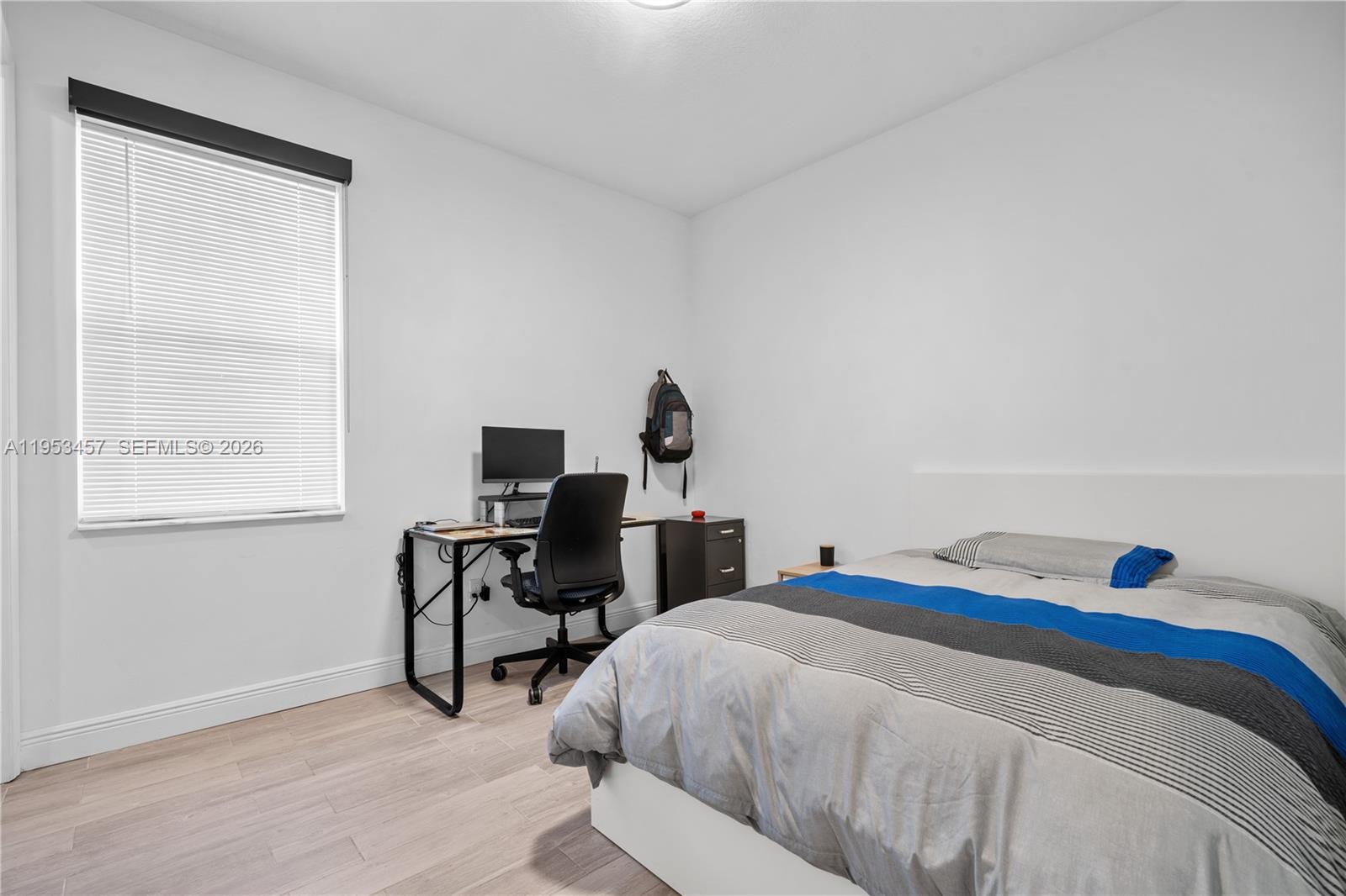 CRYSTAL LAKE 1ST SEC - Residential