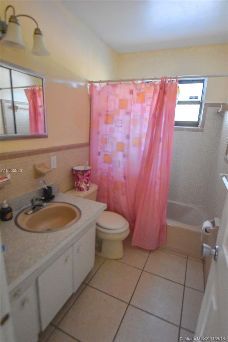 DAVIS CITRUS FARMS - Residential Lease