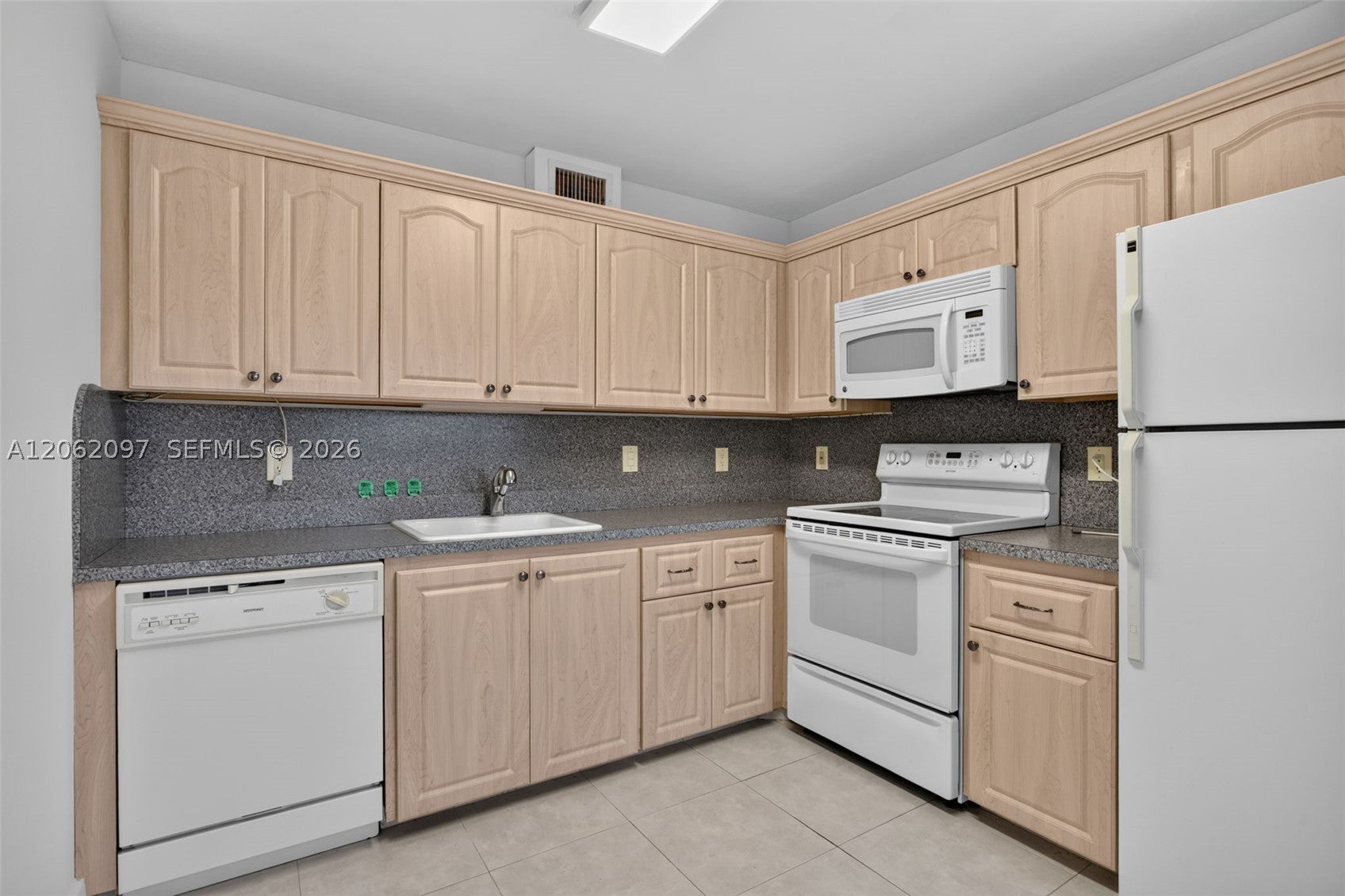 1903 Bermuda Cir D2