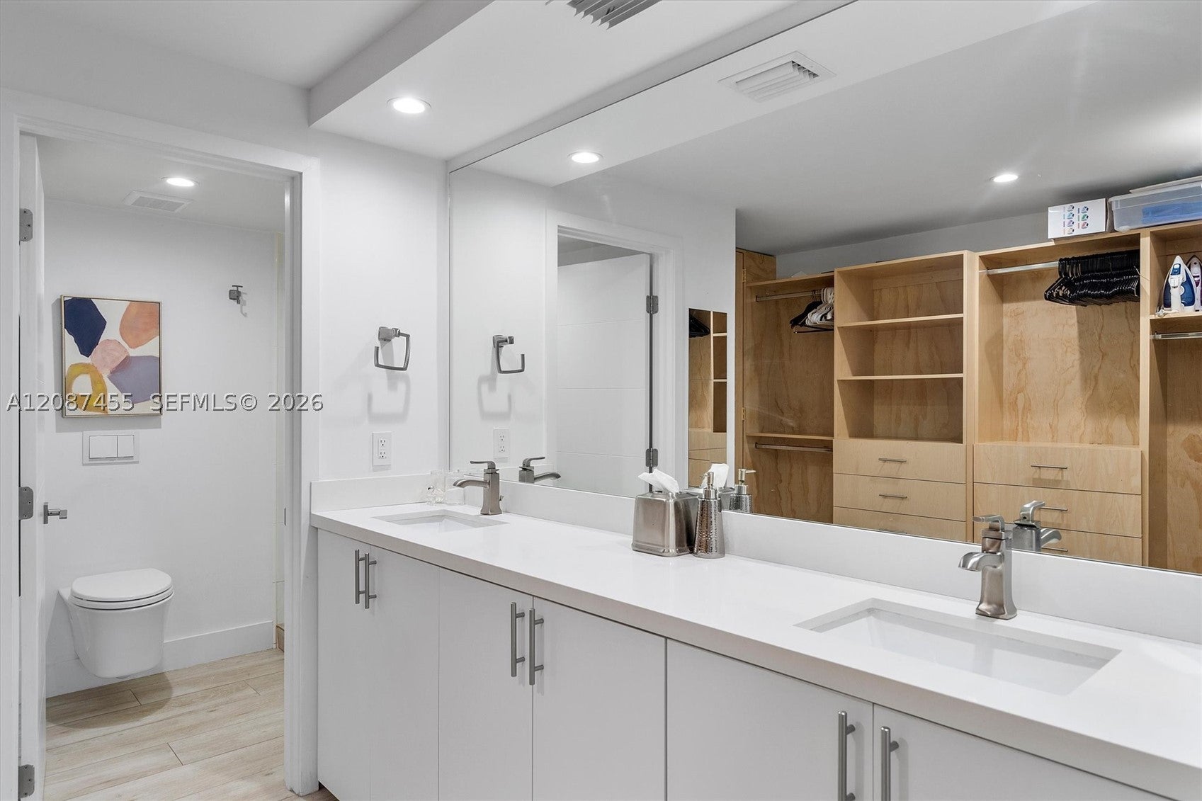 177 Ocean Lane Dr 807