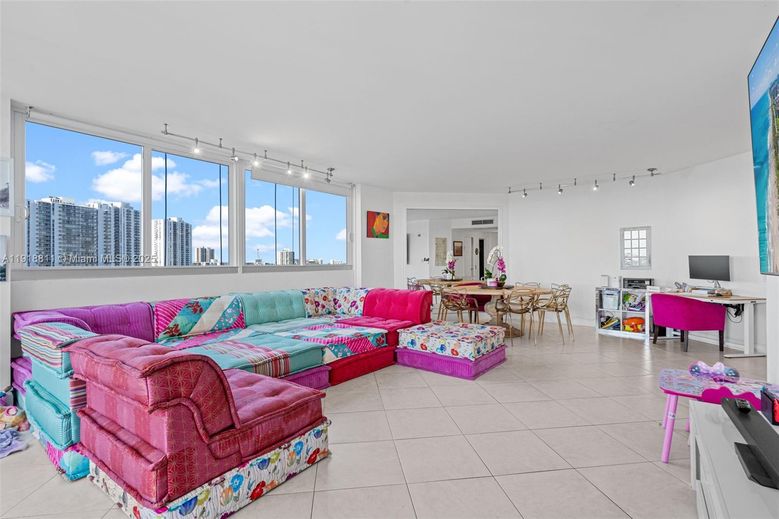 ONE ISLAND PLACE CONDO 1 - Residential