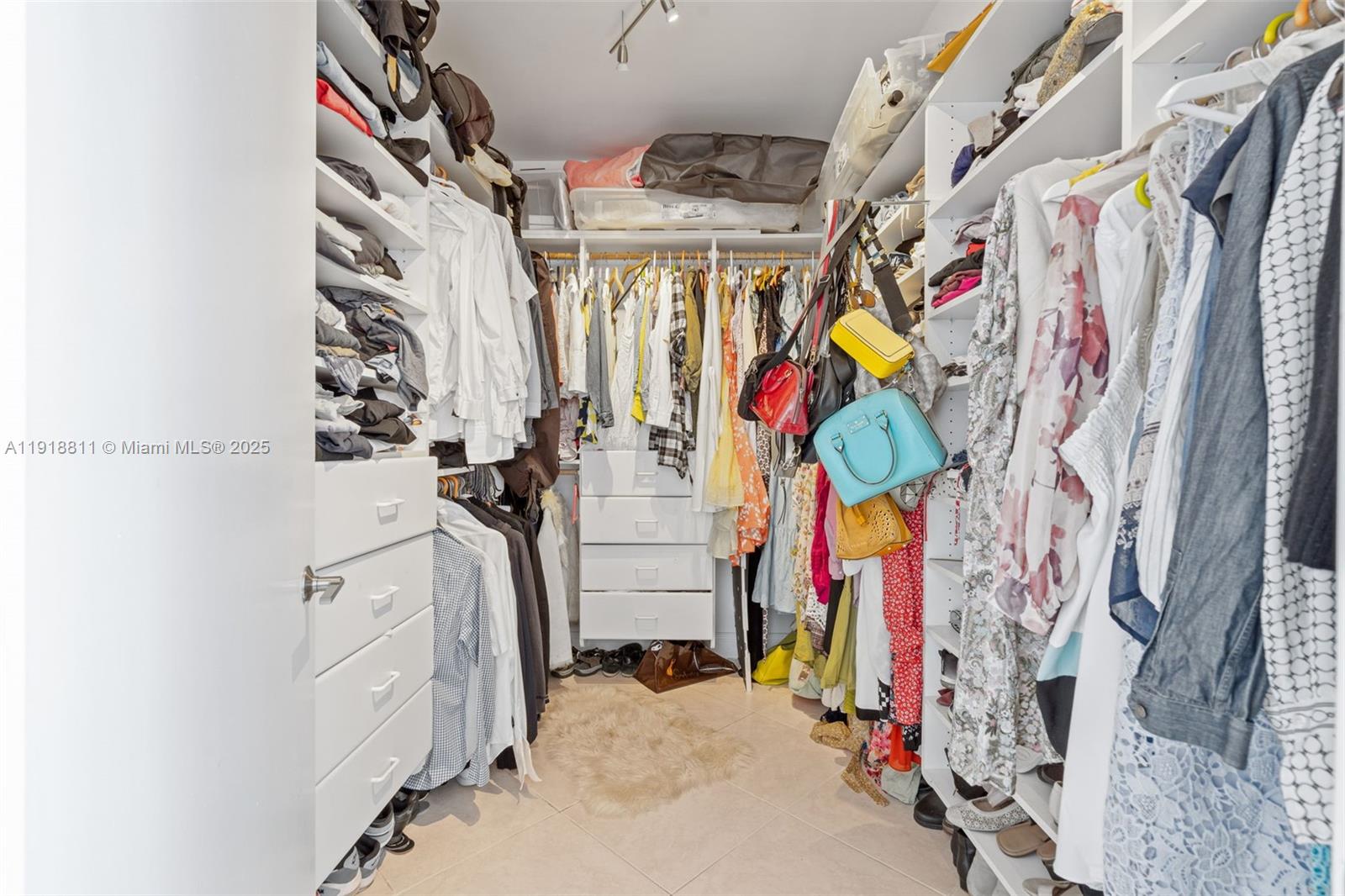 ONE ISLAND PLACE CONDO 1 - Residential