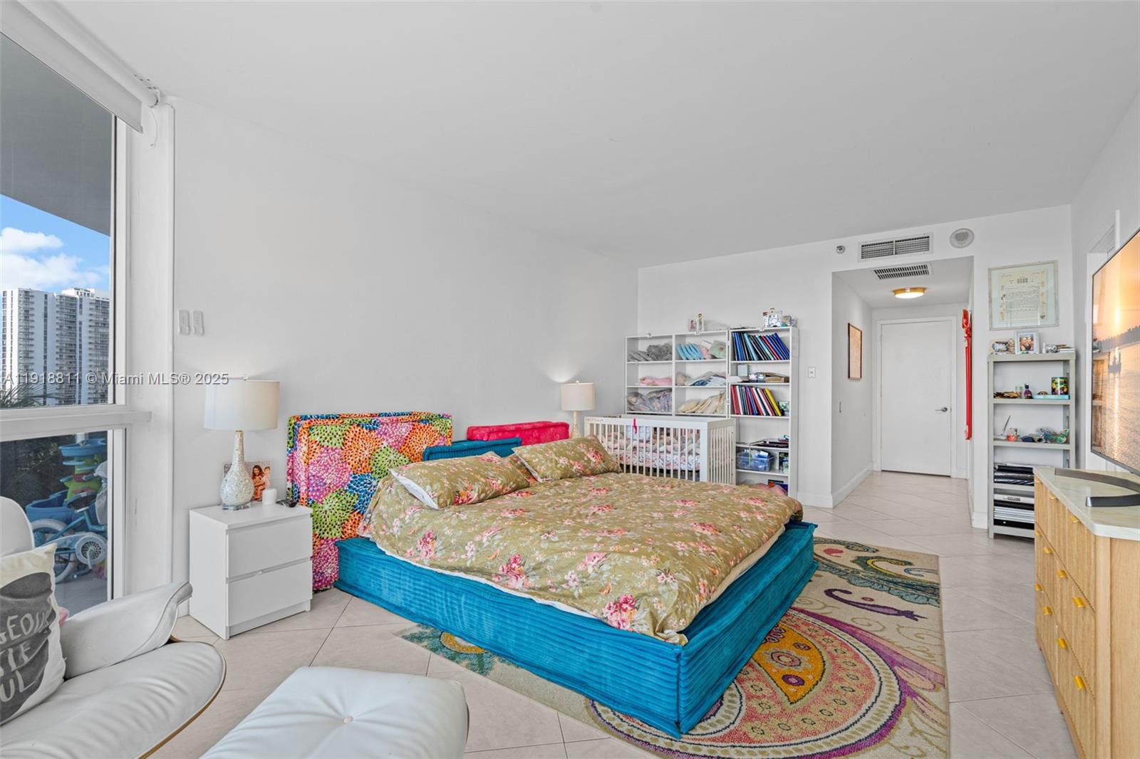 ONE ISLAND PLACE CONDO 1 - Residential