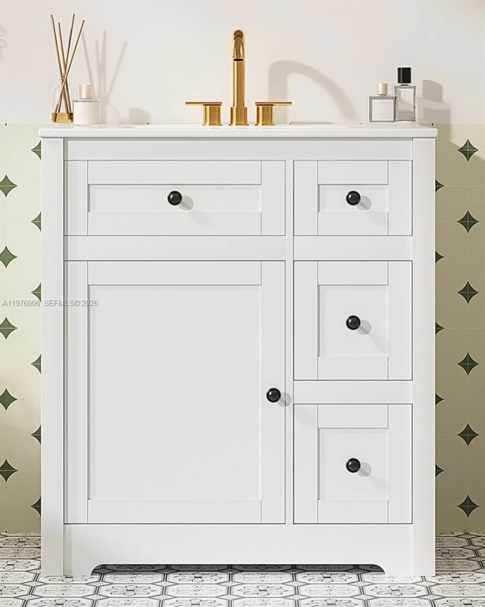 DADELAND COVE SEC 2 - Residential Lease