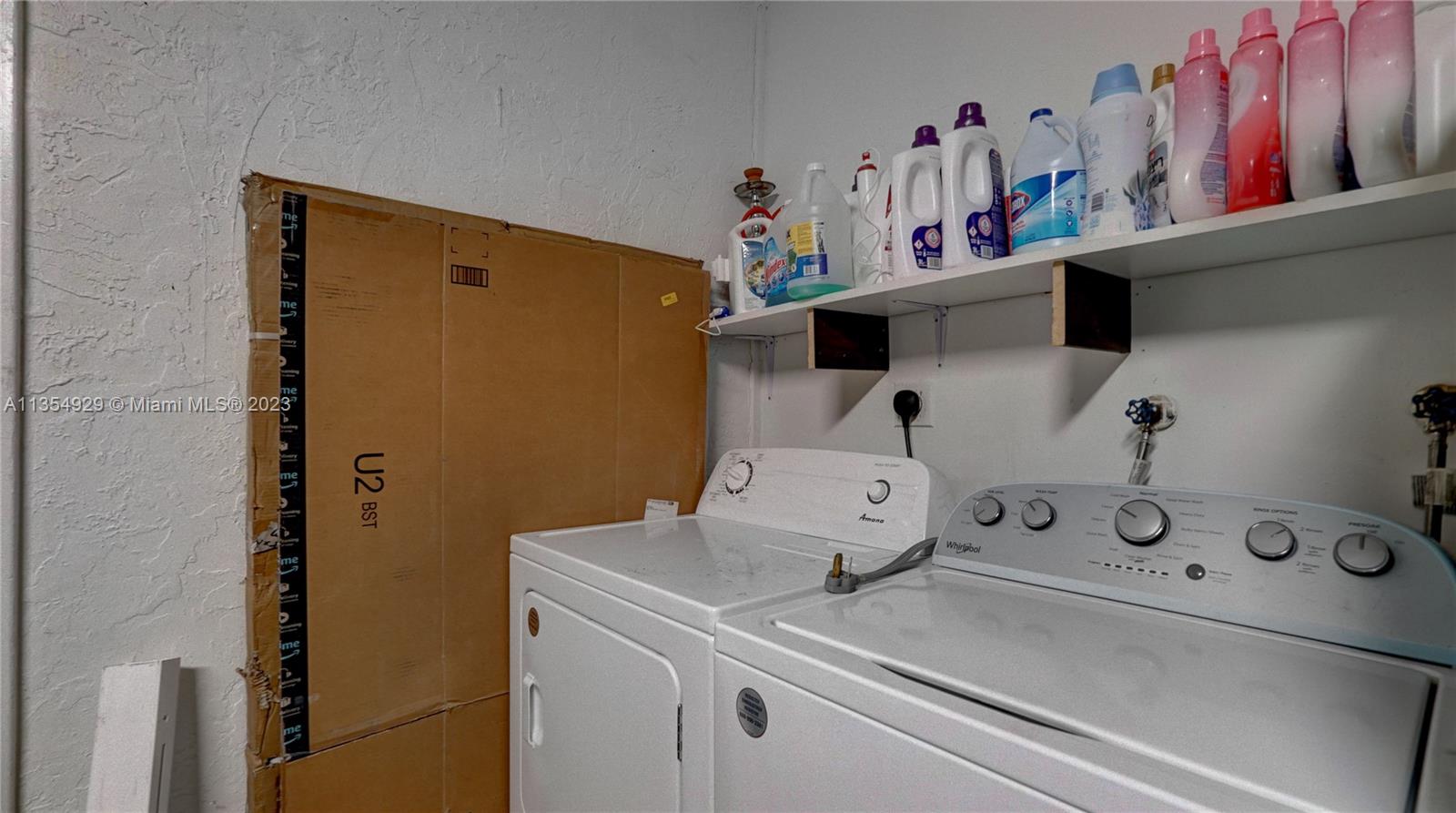 HOLLYWOOD LITTLE RANCHES - Residential Lease