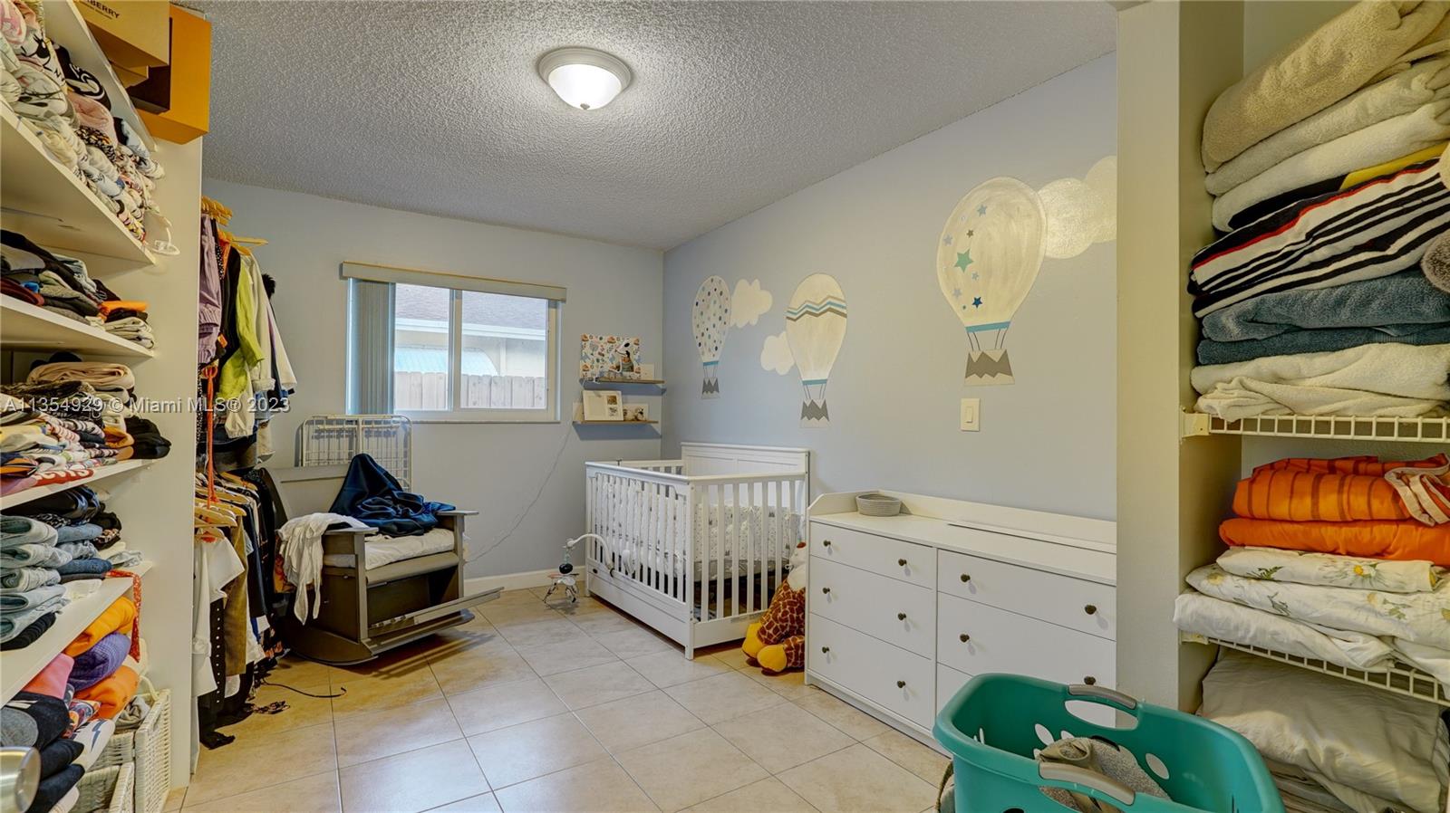 HOLLYWOOD LITTLE RANCHES - Residential Lease