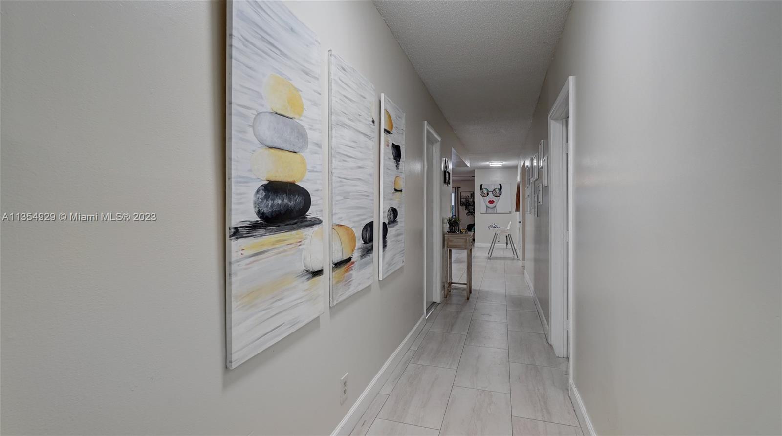 HOLLYWOOD LITTLE RANCHES - Residential Lease