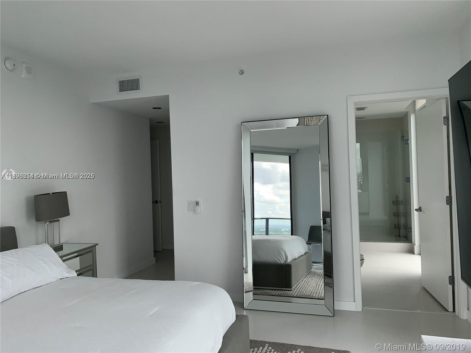 PARAISO BAYVIEWS CONDO - Residential Lease