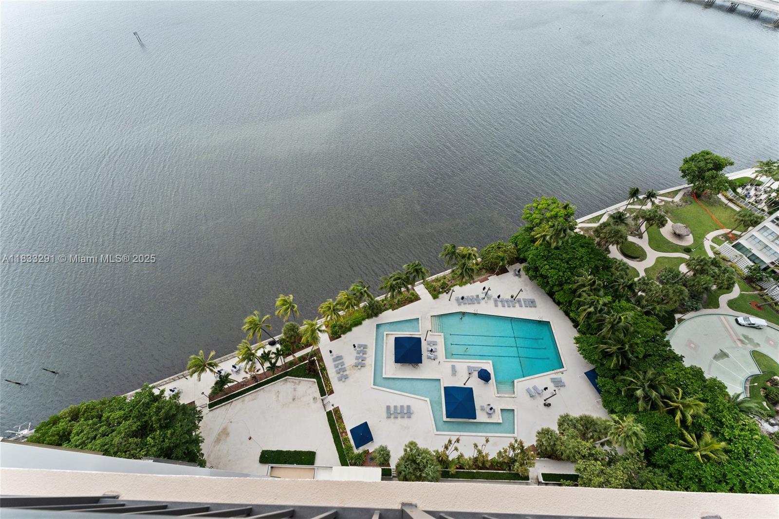 2333 Brickell Ave 2302