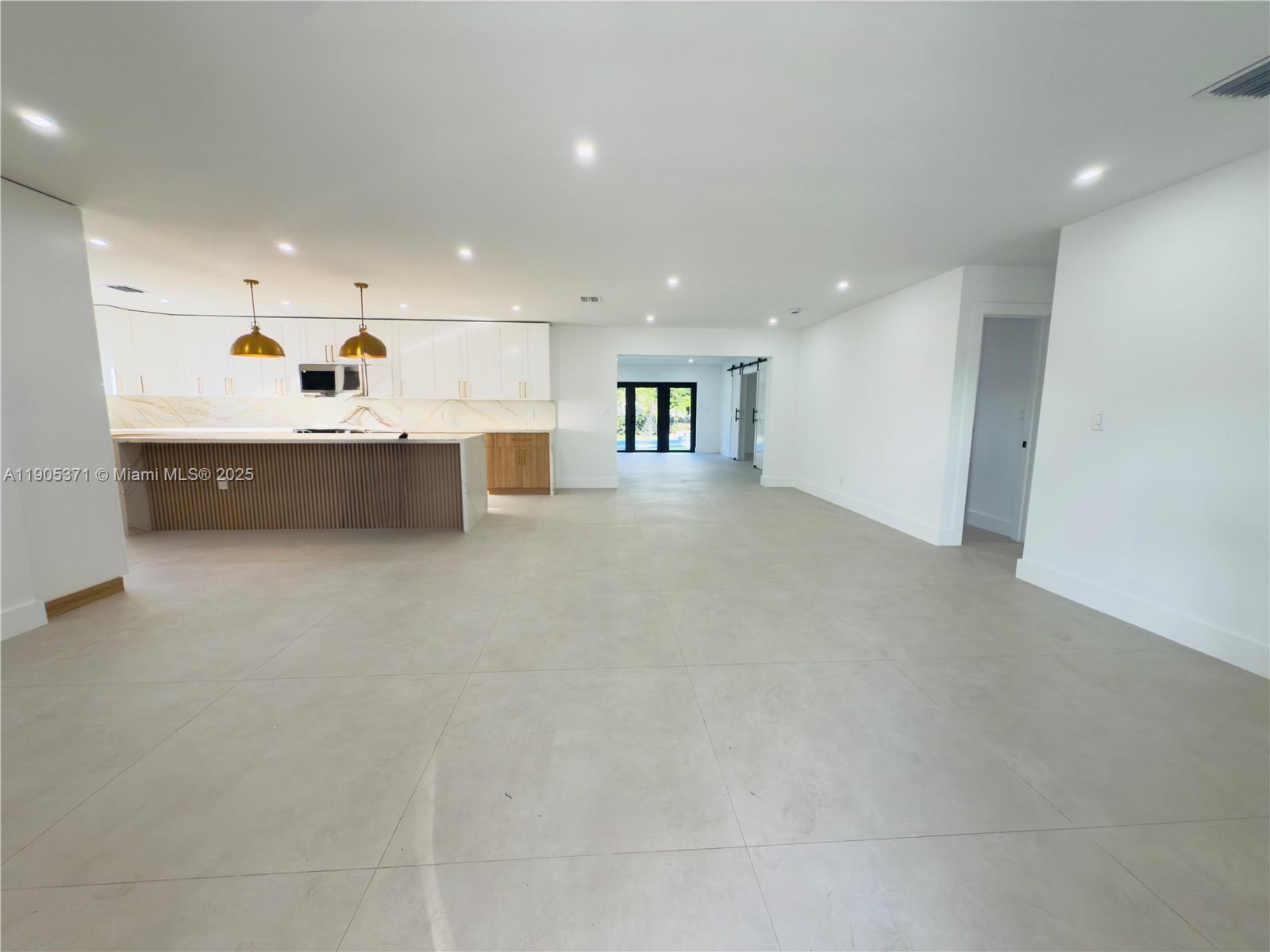 SOUTHERN ESTS - Residential Lease