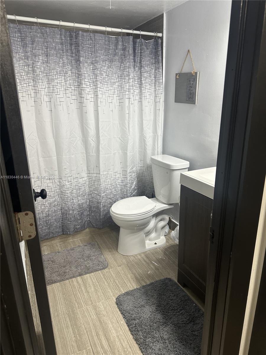 1701 NE 191st St A116