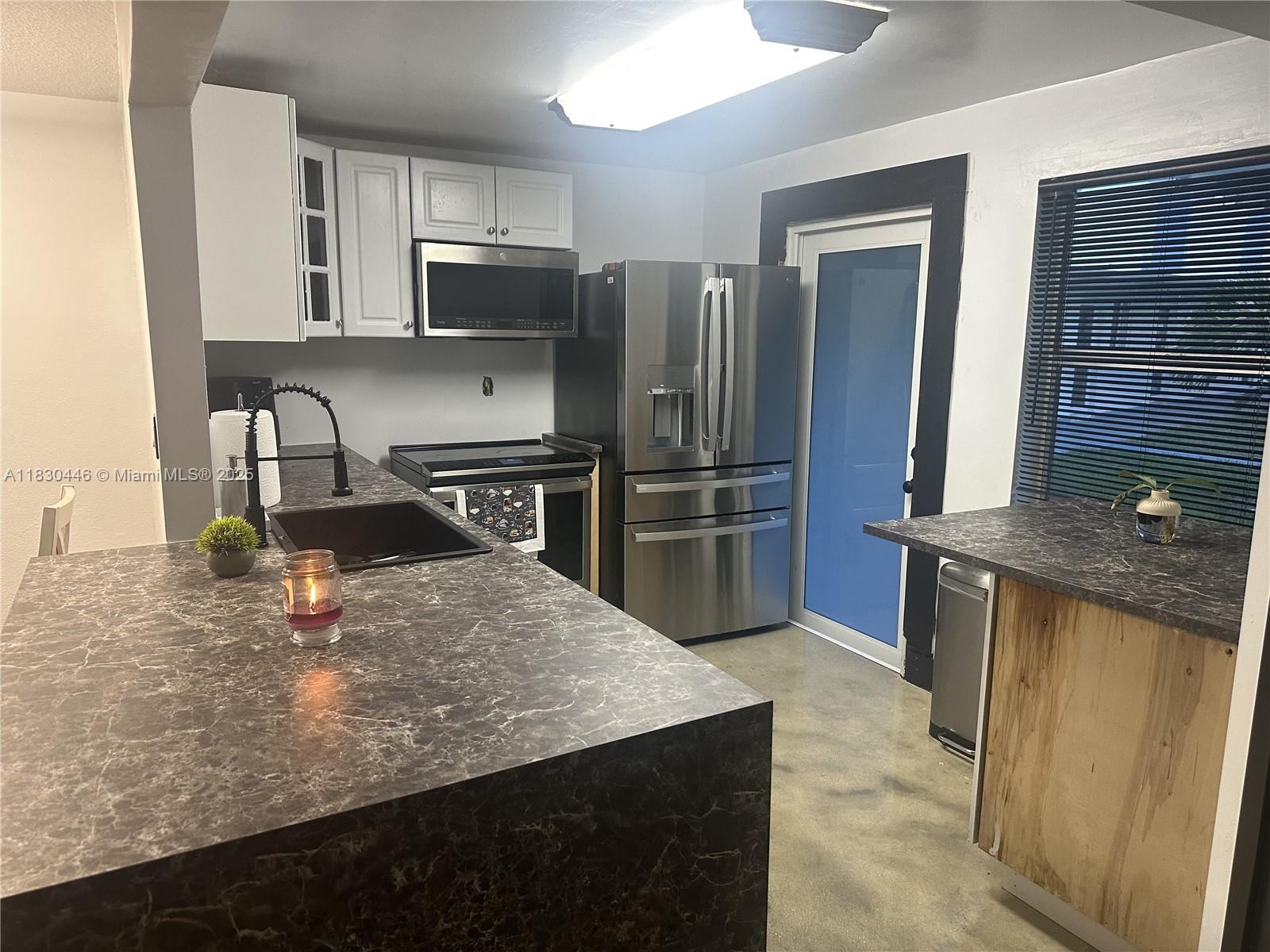 1701 NE 191st St A116