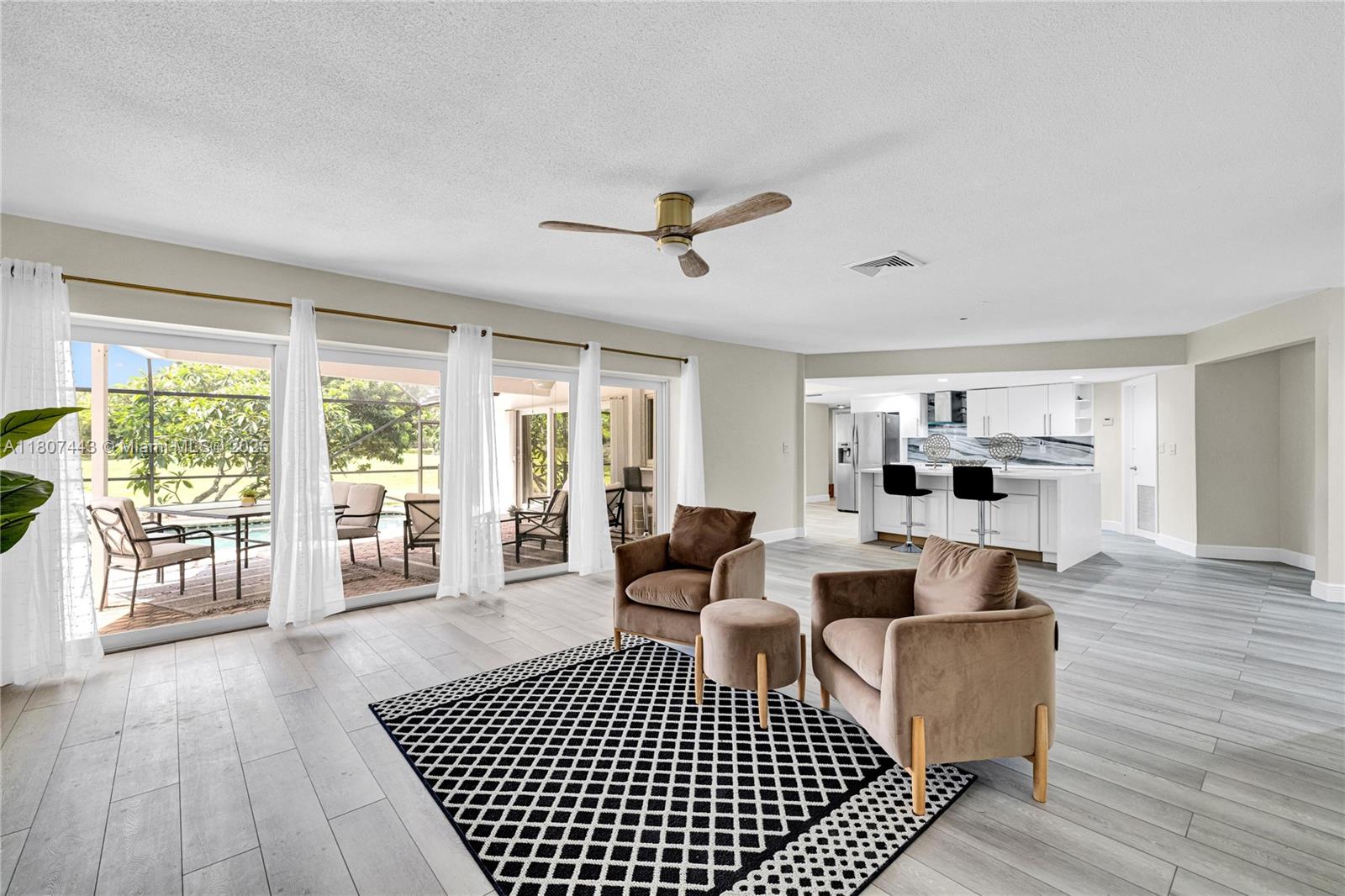 5706 Guava Dr