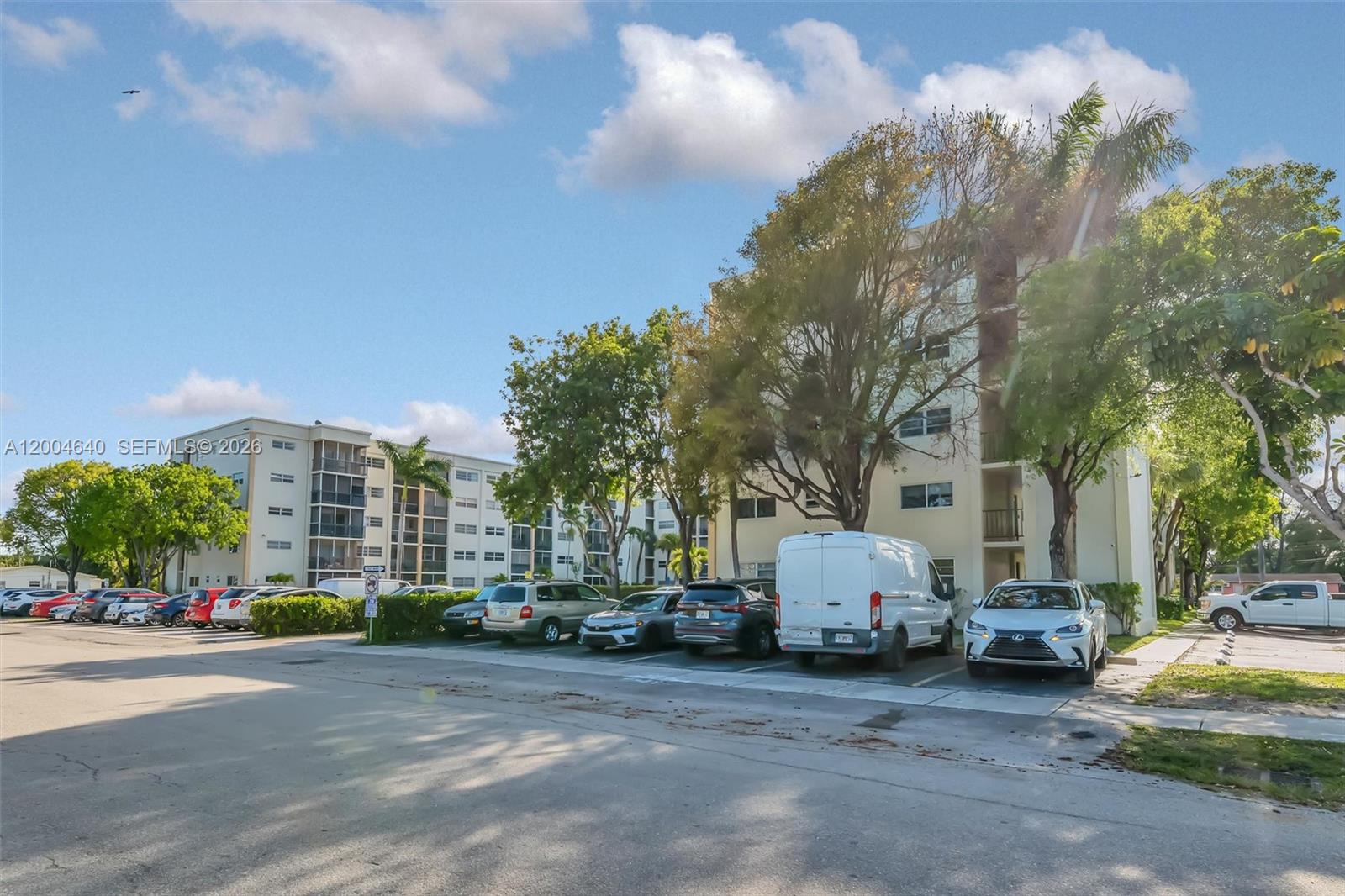 PARKSIDE TOWERS CONDO - Residential