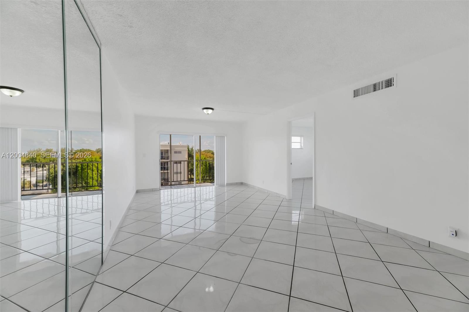 PARKSIDE TOWERS CONDO - Residential