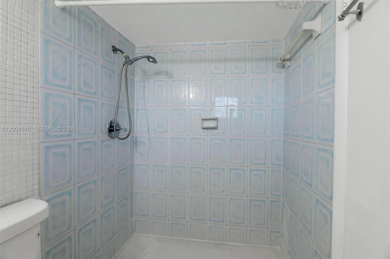 PARKSIDE TOWERS CONDO - Residential