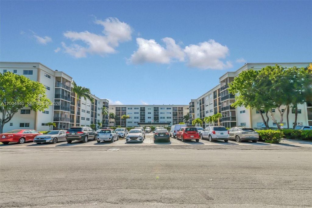 Photo of 220 SW 9th Ave #501, Hallandale Beach, FL 33009 (MLS # A12004640)