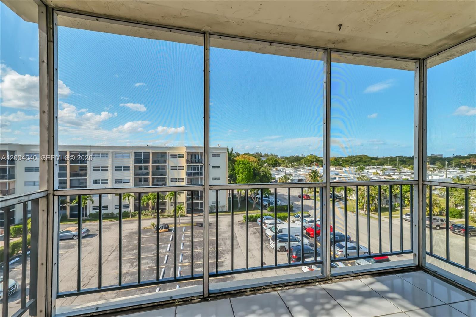 PARKSIDE TOWERS CONDO - Residential