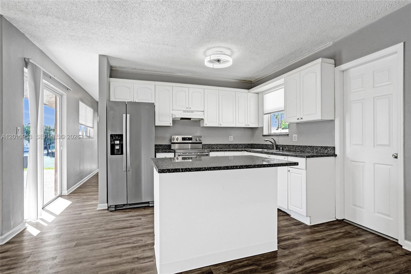 CYPRESS LAKE ESTATES - Residential