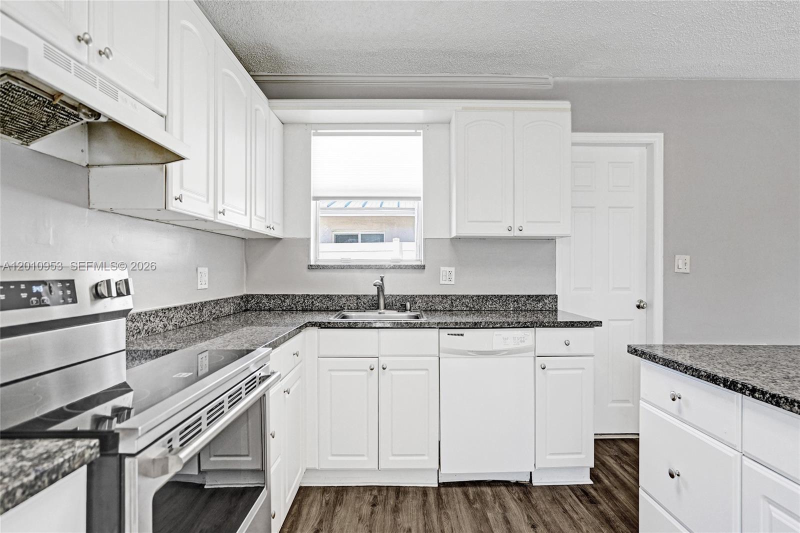 CYPRESS LAKE ESTATES - Residential