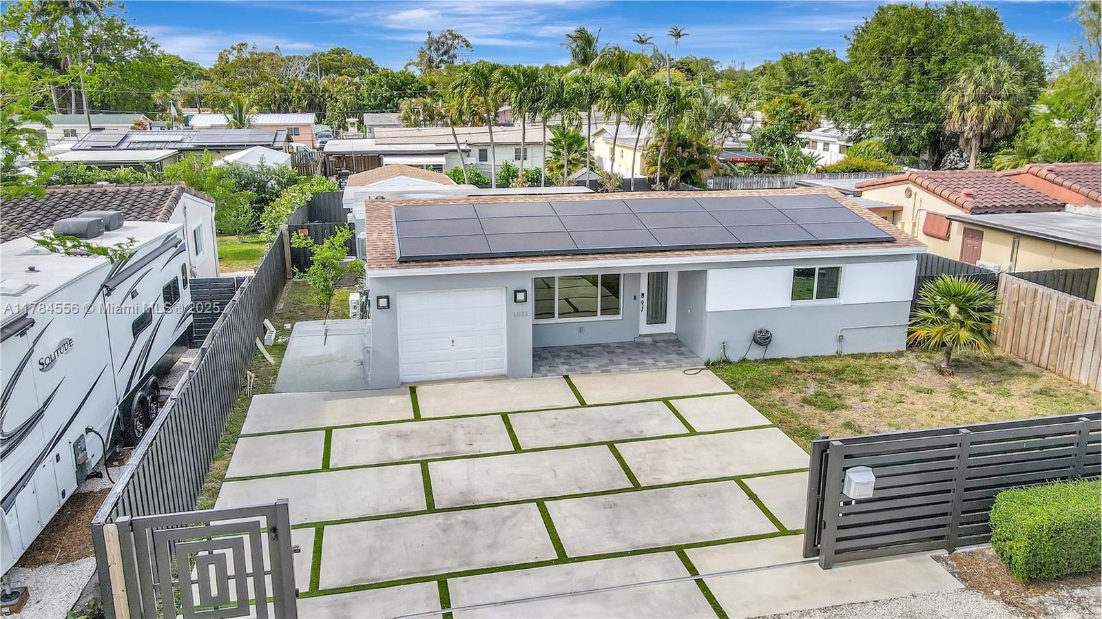 1031 Sw 32nd St, Fort Lauderdale, Broward County, Florida - 3 Bedrooms  
2 Bathrooms - 