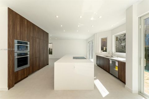 Photo of 3944 NE 194th Trl, Sunny Isles Beach, FL 33160 (MLS # A11906185)