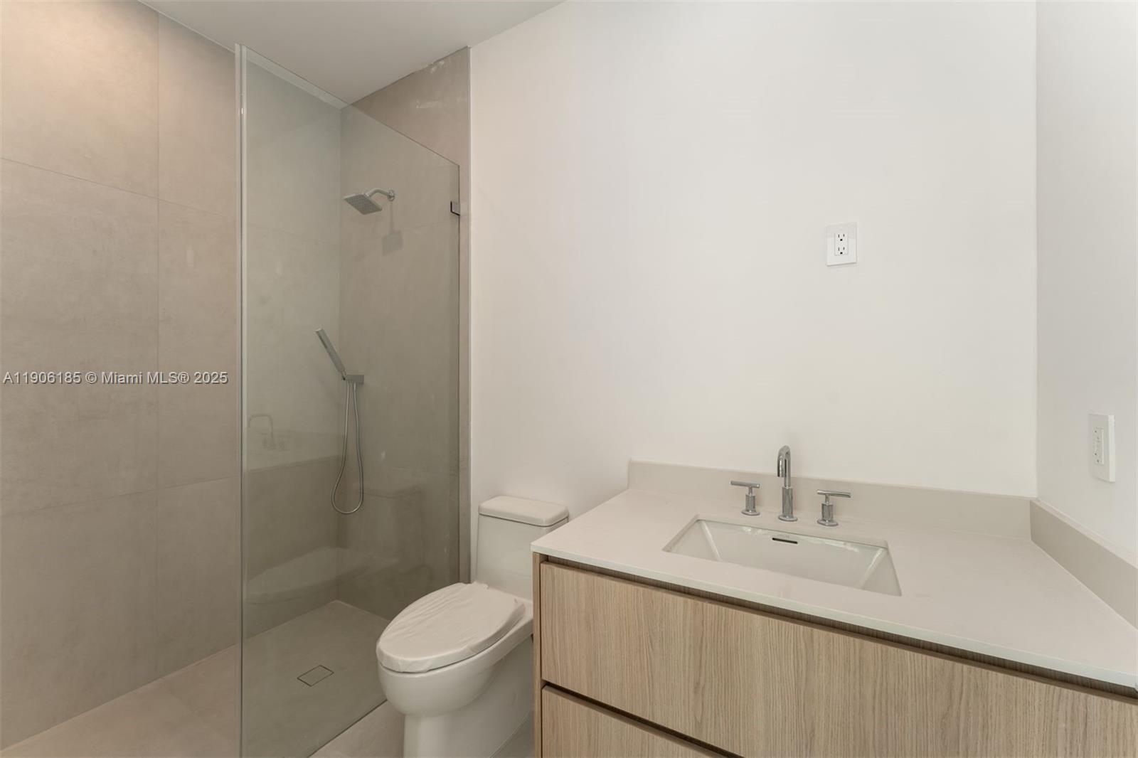 GOLDEN GATE ESTATES & MAR - Residential