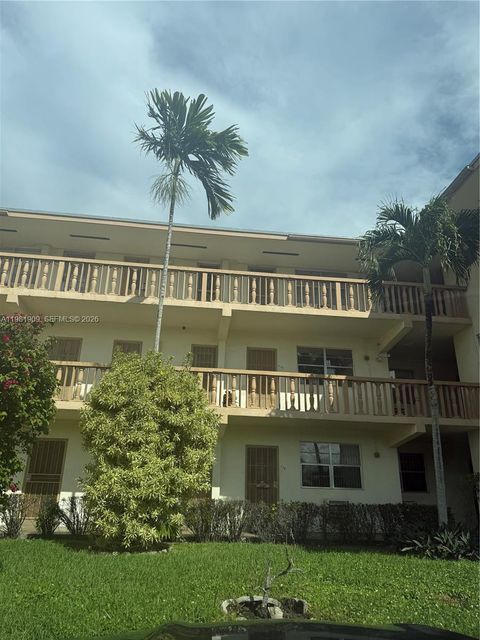 16701 NE 13th Ave 214 North Miami Beach FL 33162