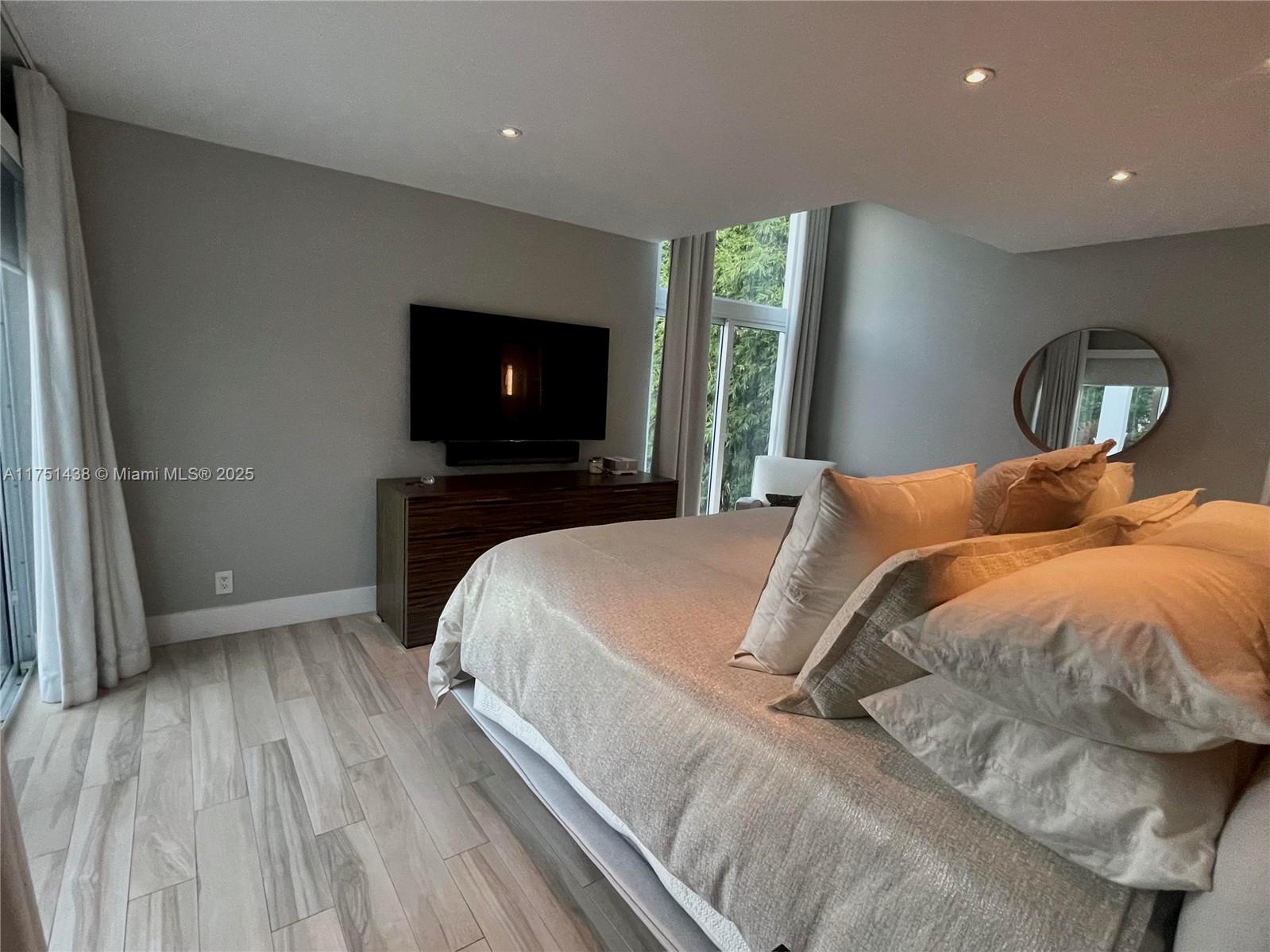 RIO VISTA ISLES - Residential Lease