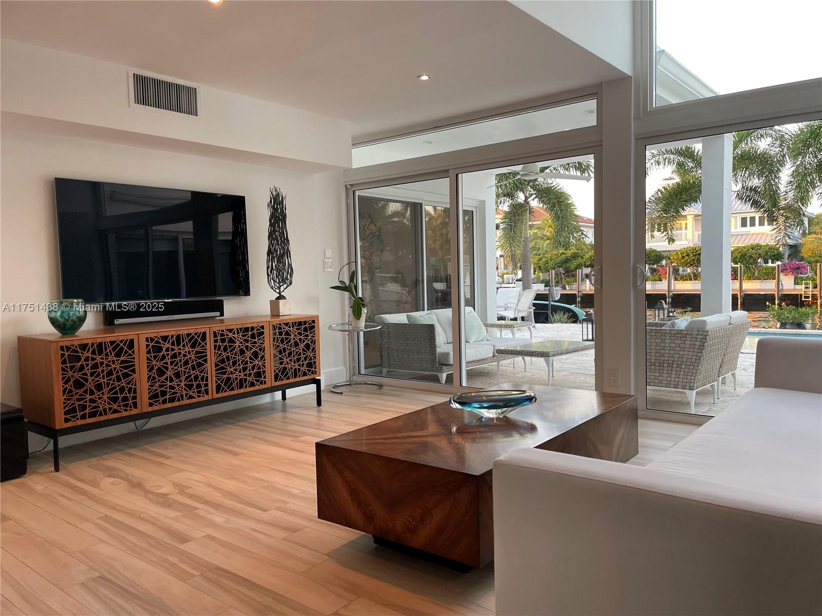 RIO VISTA ISLES - Residential Lease