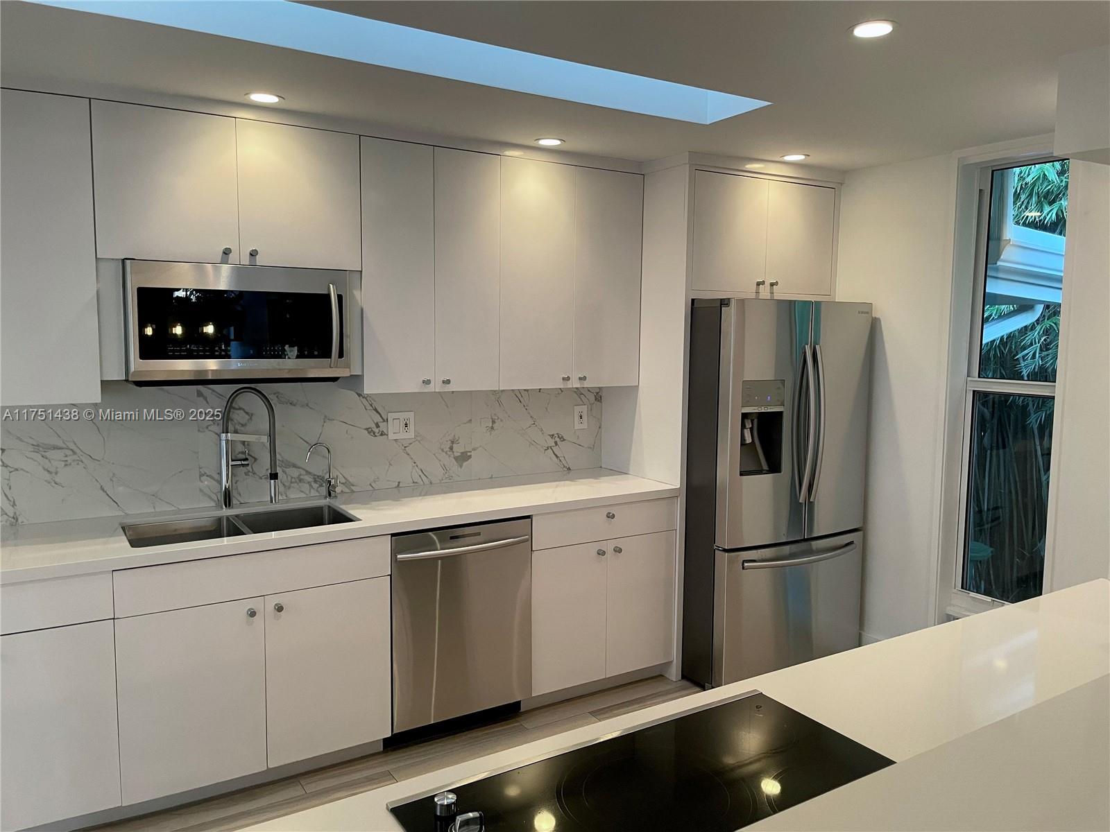 RIO VISTA ISLES - Residential Lease