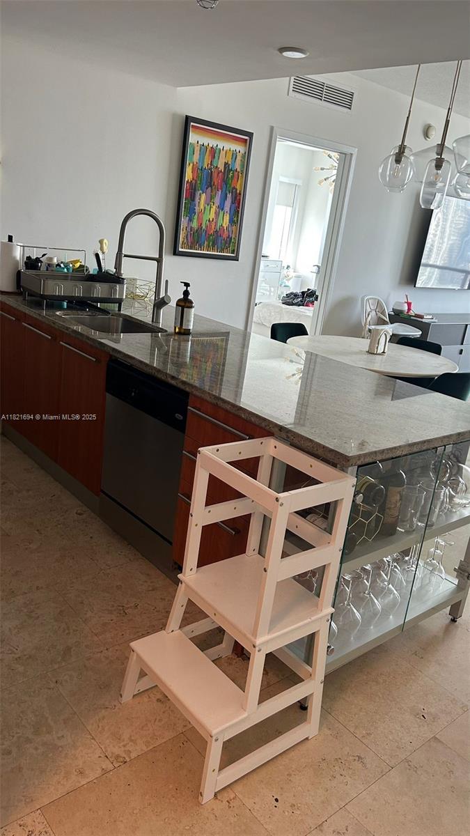 LATITUDE ON THE RIVER CON - Residential Lease