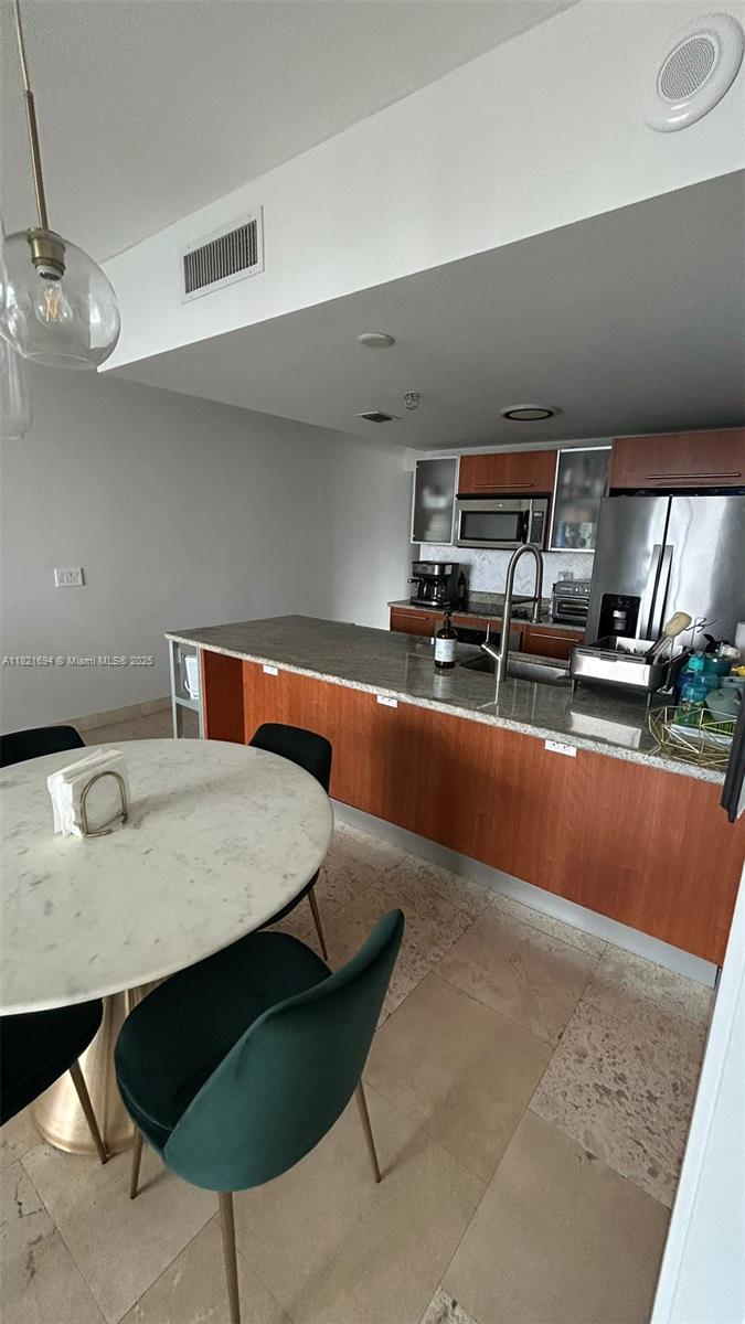 LATITUDE ON THE RIVER CON - Residential Lease