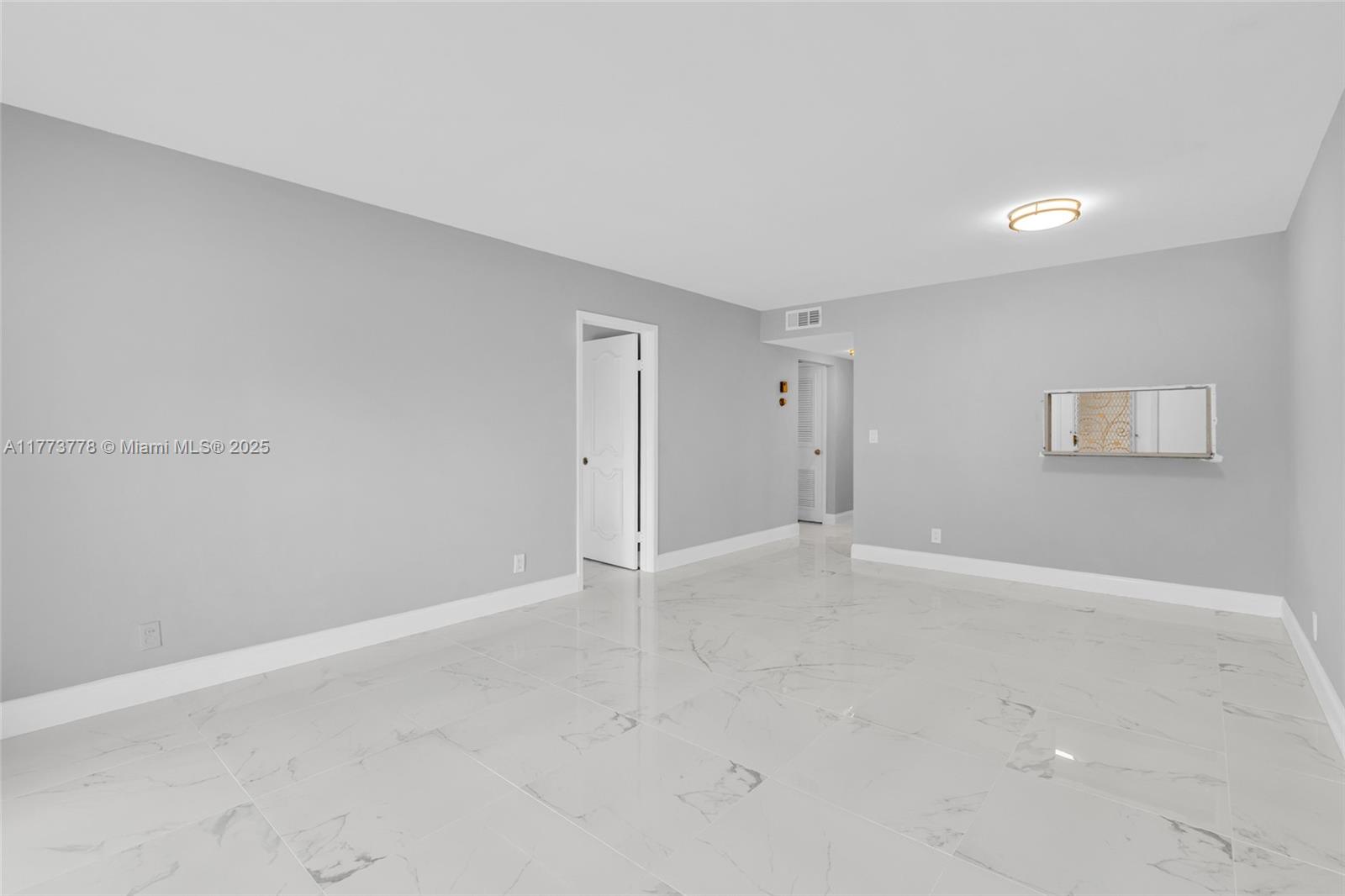 HILLCREST COUNTRY CLUB AP - Residential