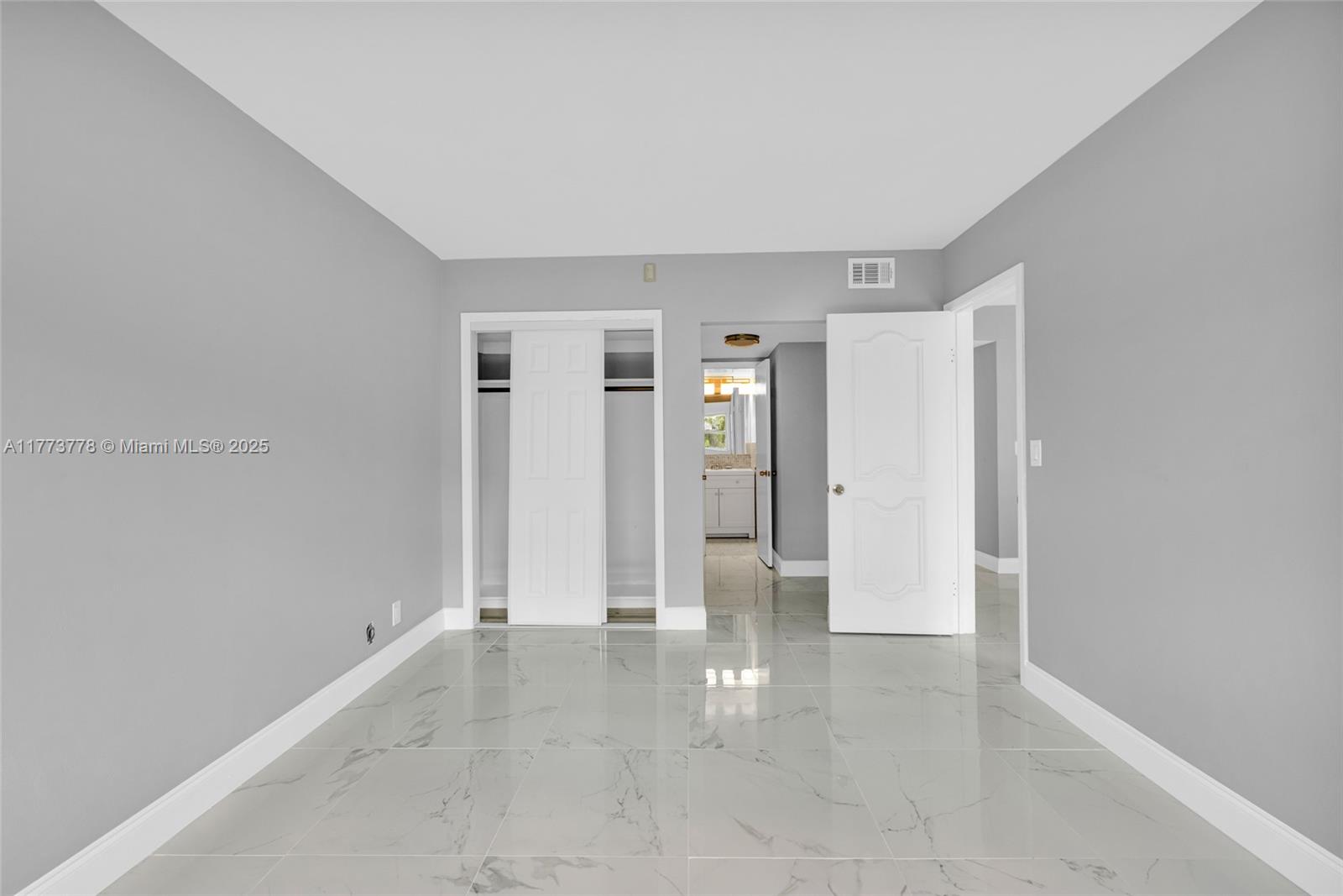 HILLCREST COUNTRY CLUB AP - Residential