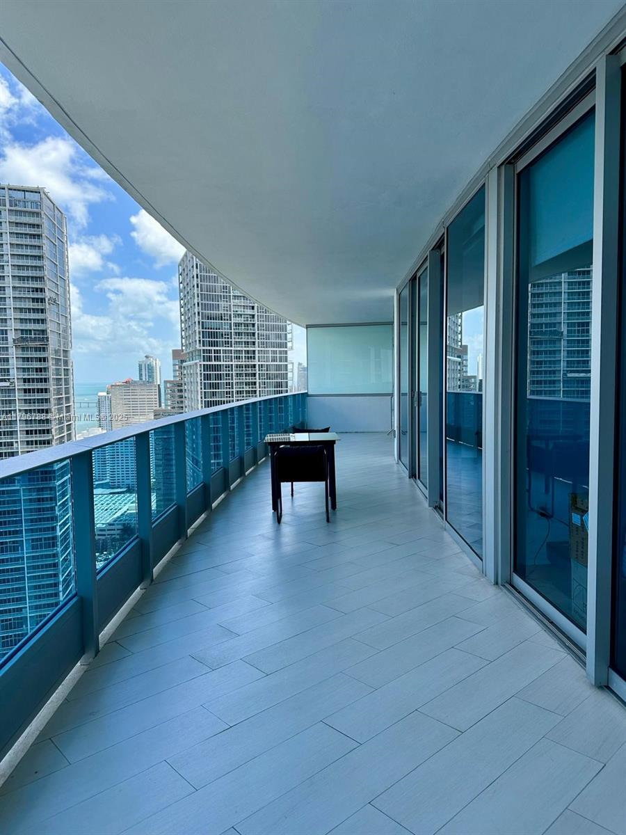DUPONT PLAZA - Residential