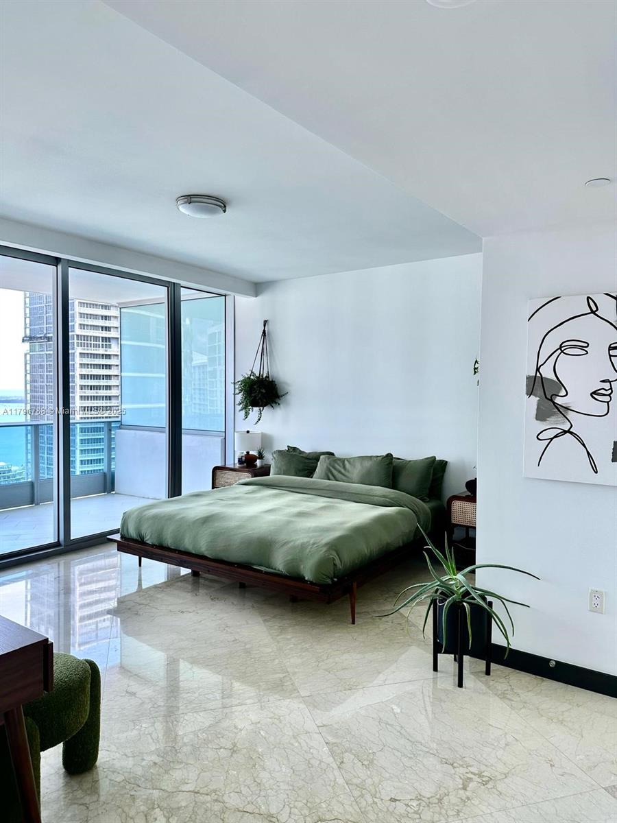DUPONT PLAZA - Residential